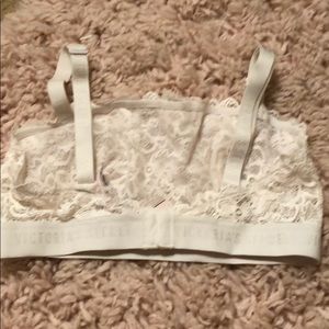 Victoria's Secret Intimates & Sleepwear - Victoria’s Secret bralette! Victoria's Secret Intimates & Sleepwear - Victoria’s Secret bralette!